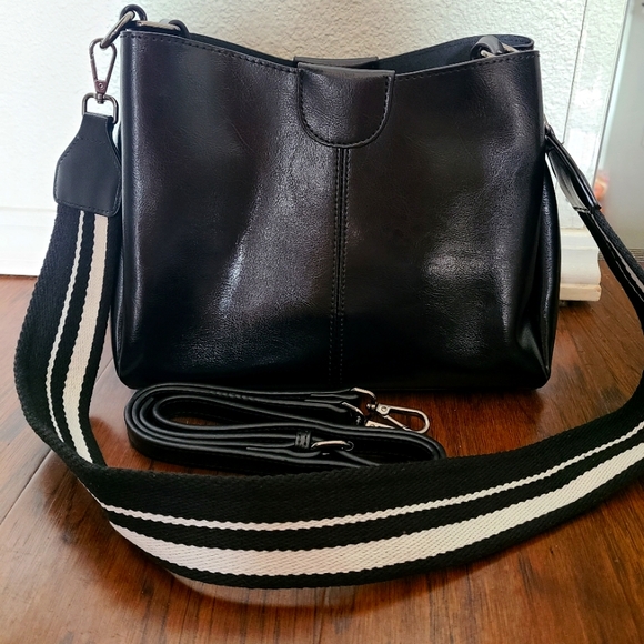 New purse - Picture 1 of 6